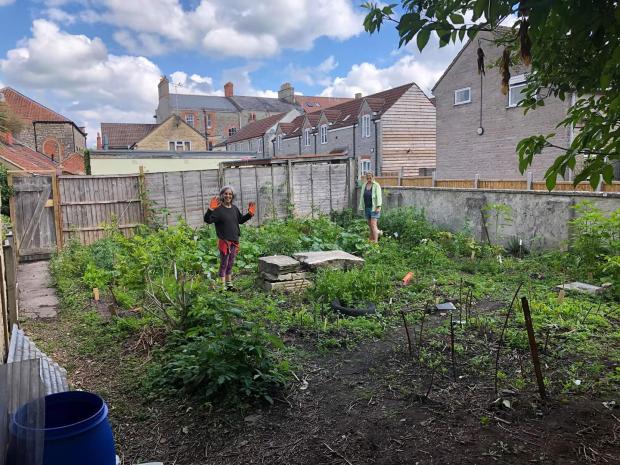 picture of walled garden 